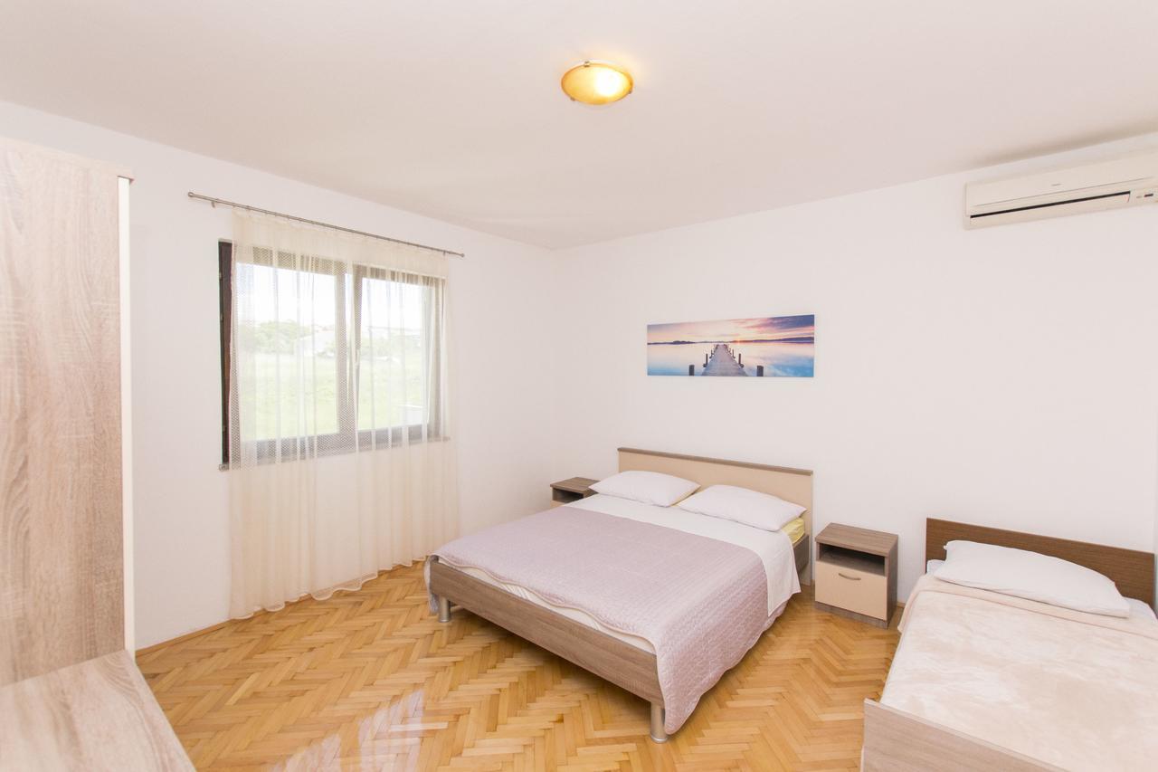Apartments Sanja Povljana Exterior photo