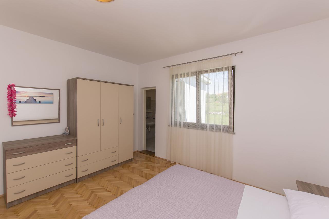 Apartments Sanja Povljana Exterior photo